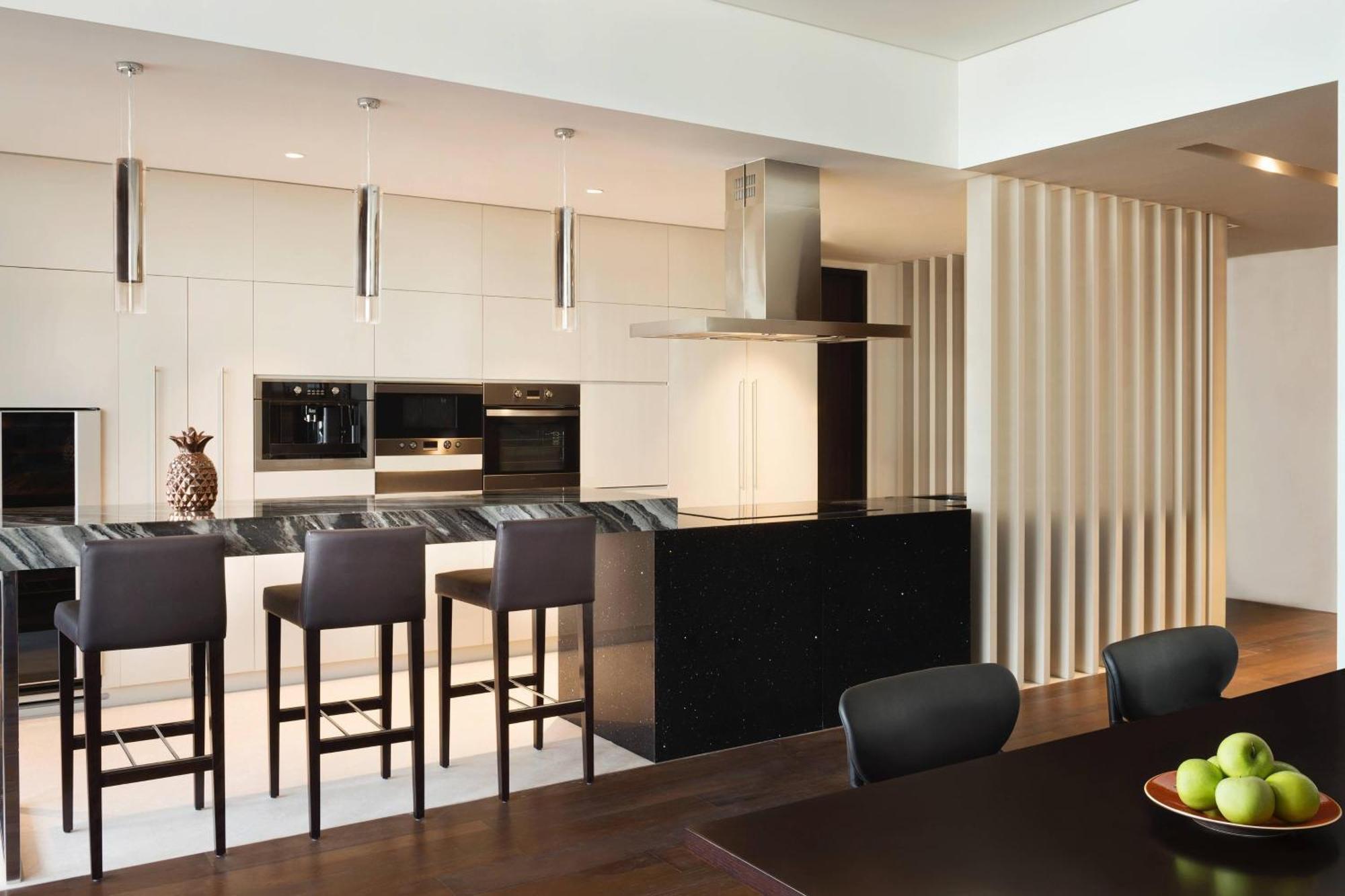 La Ville Hotel & Suites City Walk Dubai, Autograph Collection Kültér fotó A modern kitchen