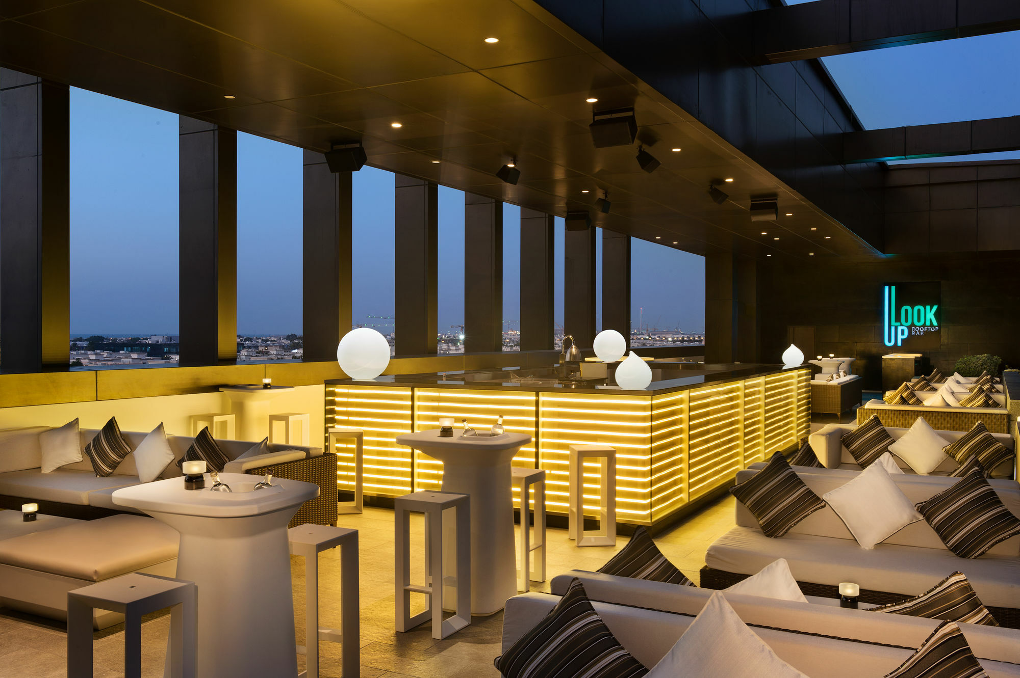 La Ville Hotel & Suites City Walk Dubai, Autograph Collection Kültér fotó The bar