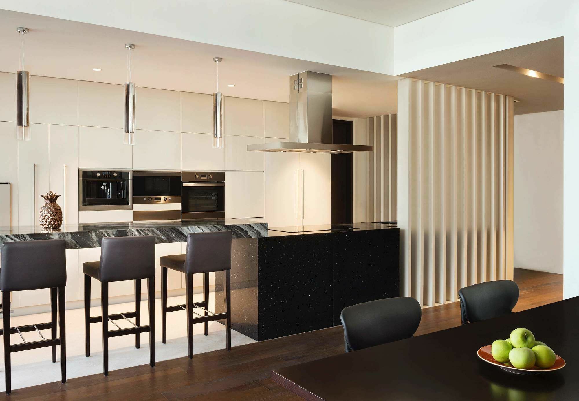 La Ville Hotel & Suites City Walk Dubai, Autograph Collection Kültér fotó A modern kitchen