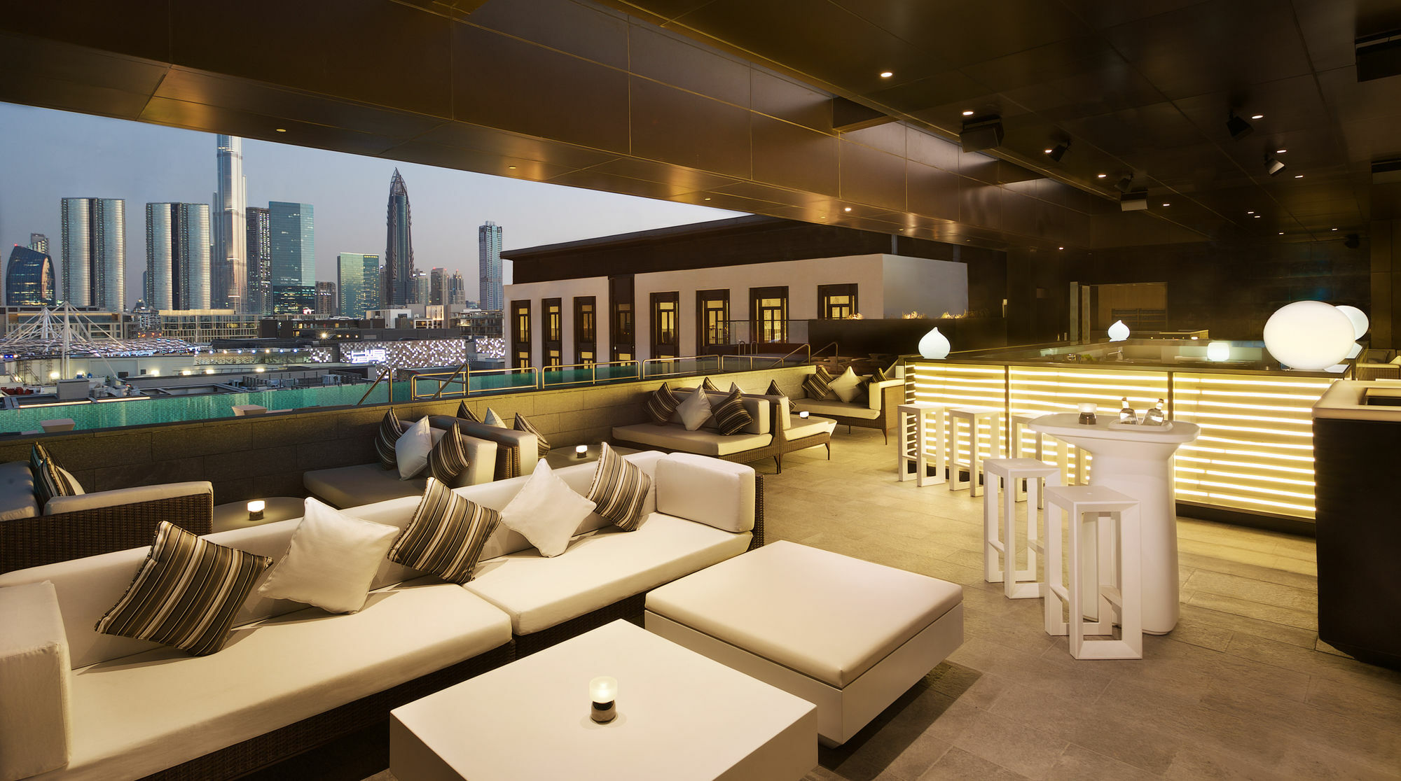 La Ville Hotel & Suites City Walk Dubai, Autograph Collection Kültér fotó The Address Lounge